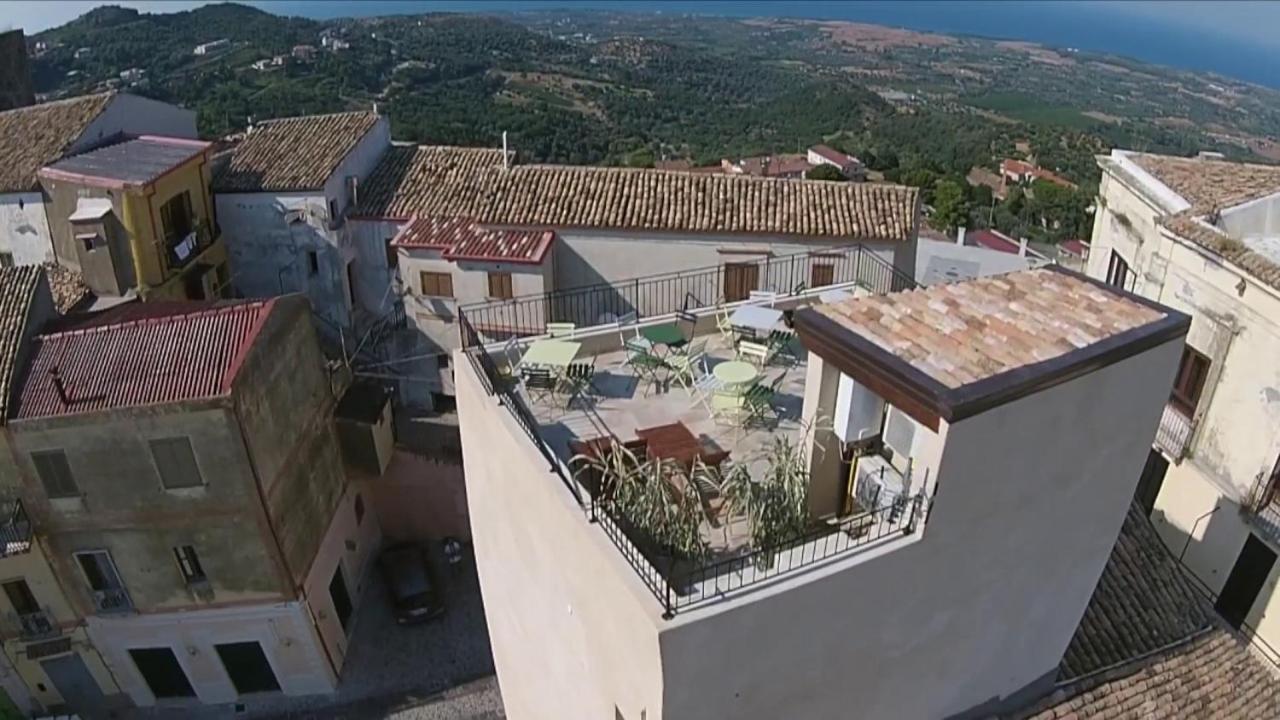 Casa Mazzone Bed & Breakfast Ciro Bagian luar foto
