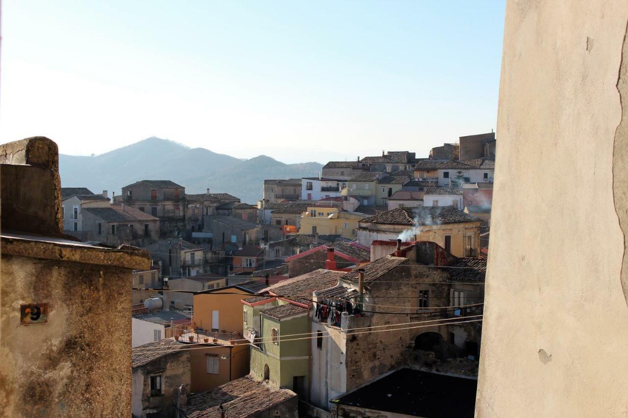 Casa Mazzone Bed & Breakfast Ciro Bagian luar foto