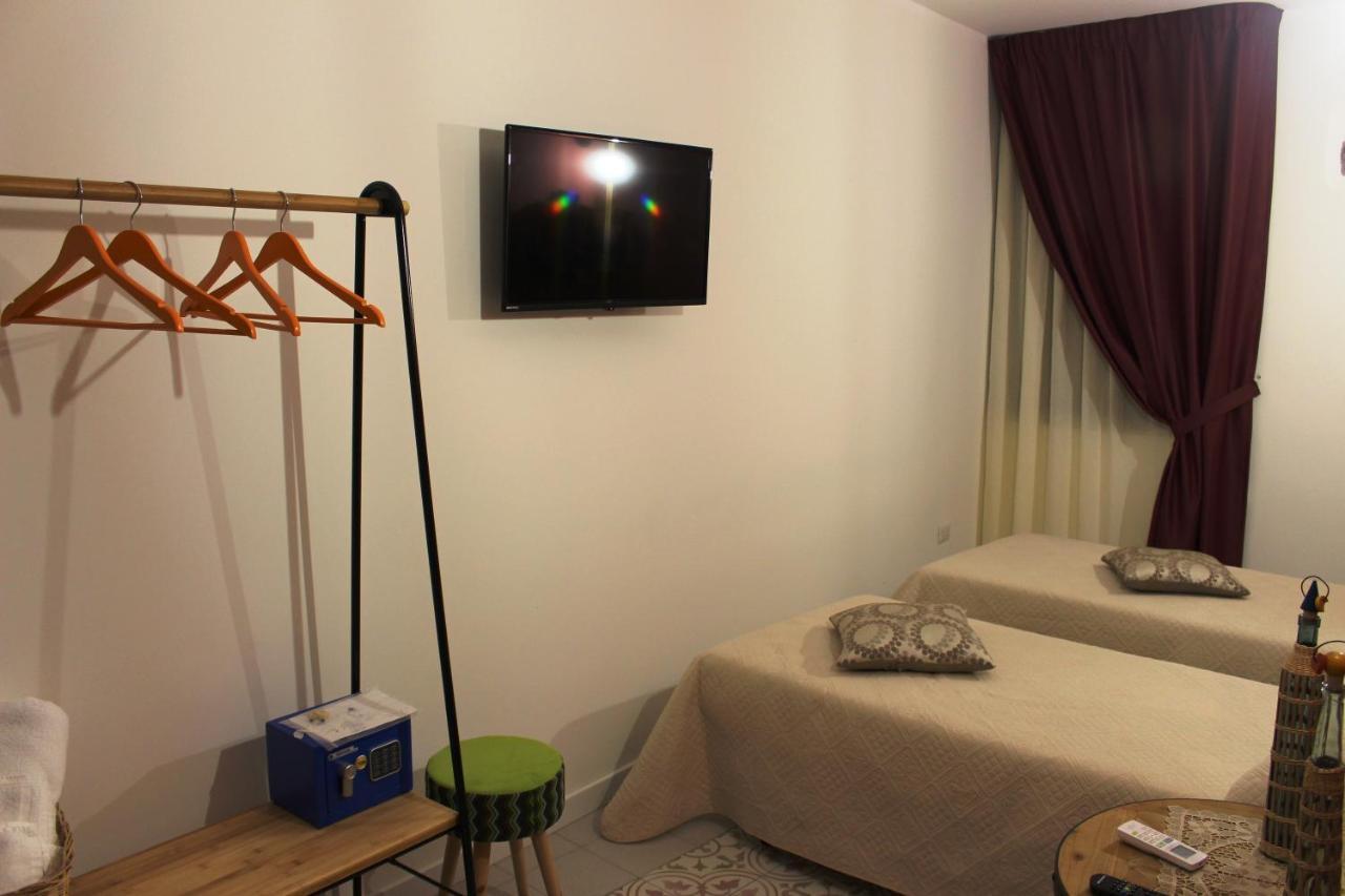 Casa Mazzone Bed & Breakfast Ciro Bagian luar foto
