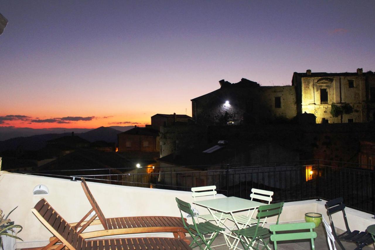 Casa Mazzone Bed & Breakfast Ciro Bagian luar foto